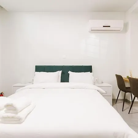 Apartment Snug With Shared Garden V Athens